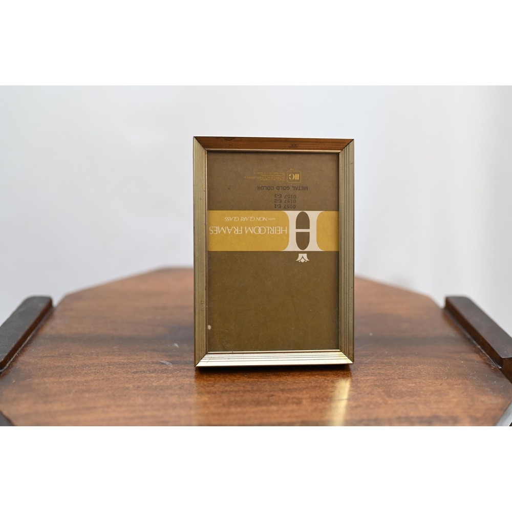 Heirloom Frames Vintage Brass Picture Frame Frosted Non Glare Glass 3.5x5 Gold